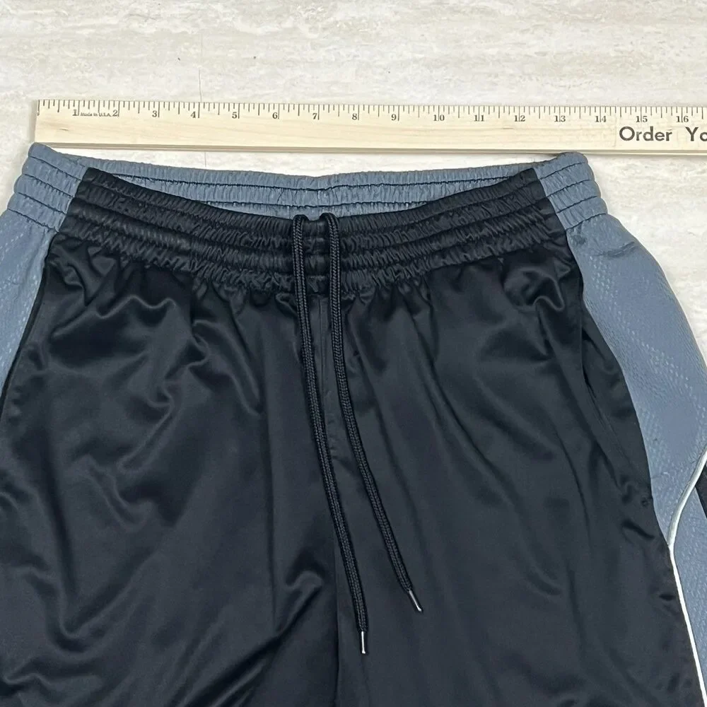 Adidas Shorts Mens M Black Gray Mesh Basketball Gym Performance Athletic